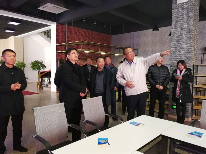 QQ图片20171122193407.jpg QQ图片20171122193407.jpg