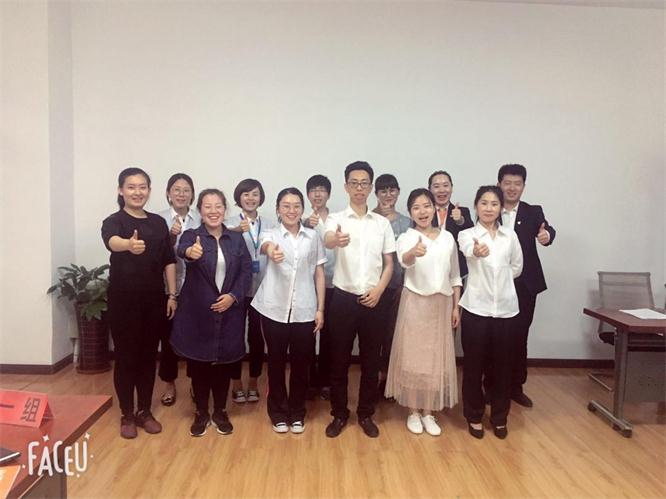 培训毕业合影.jpg 培训毕业合影.jpg