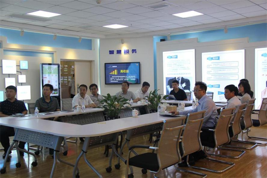 辽阳市何亚琼副市长莅临首页| 217永信贵宾会官网入口电商领导.jpg 辽阳市何亚琼副市长莅临首页| 217永信贵宾会官网入口电商领导.jpg